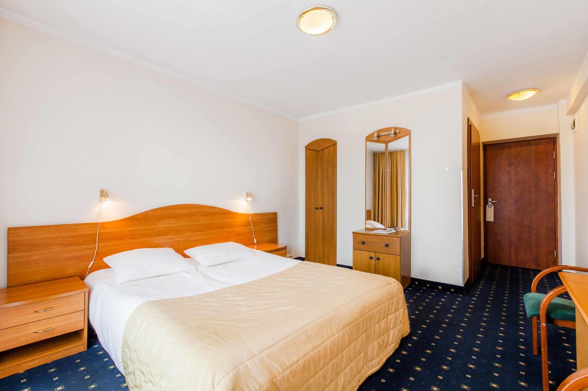 Gold Hotell 3*
